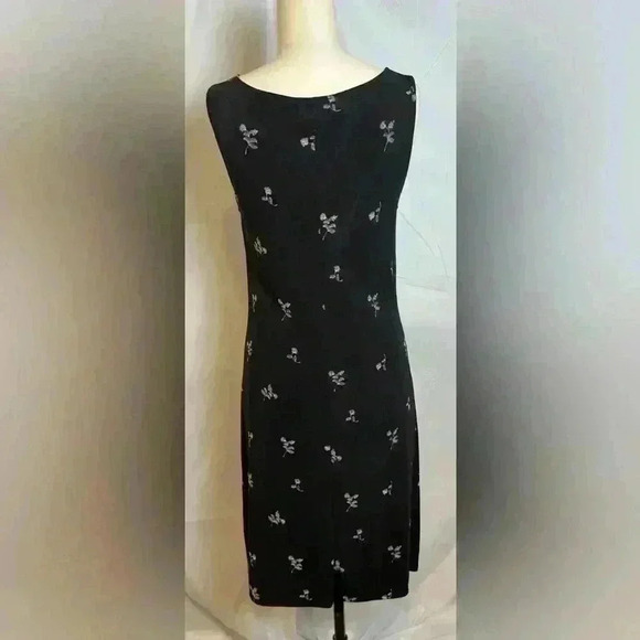Ann Taylor Black Sheath Dress with embroidered white flowers (size 10) - Picture 5 of 7